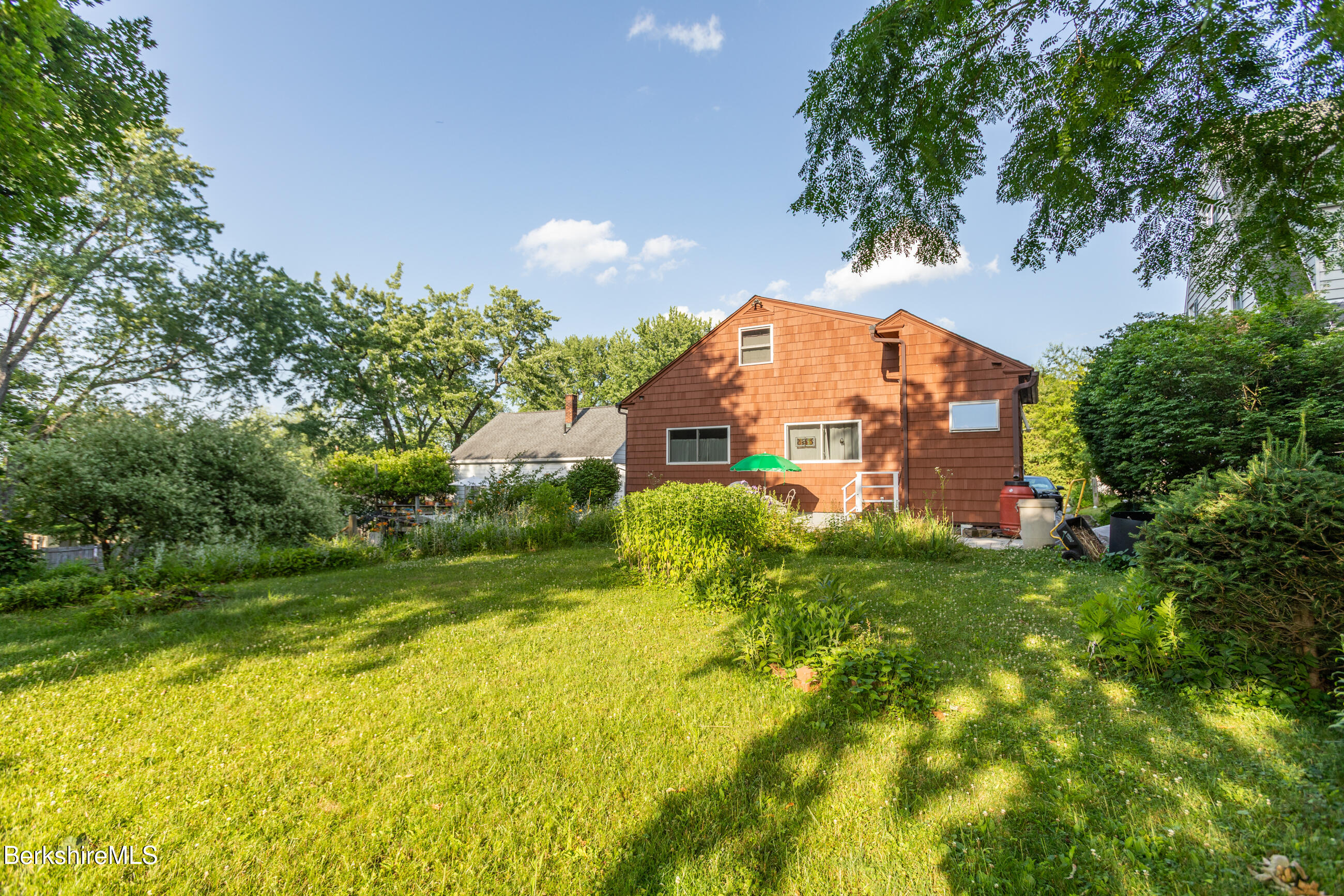 28 Adelaide Avenue Pittsfield, MA 01201 - Photo 20 of 31 image-29