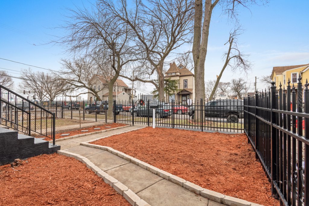 4820 West Ferdinand Street Chicago, IL 60644 - Photo 30 of 40