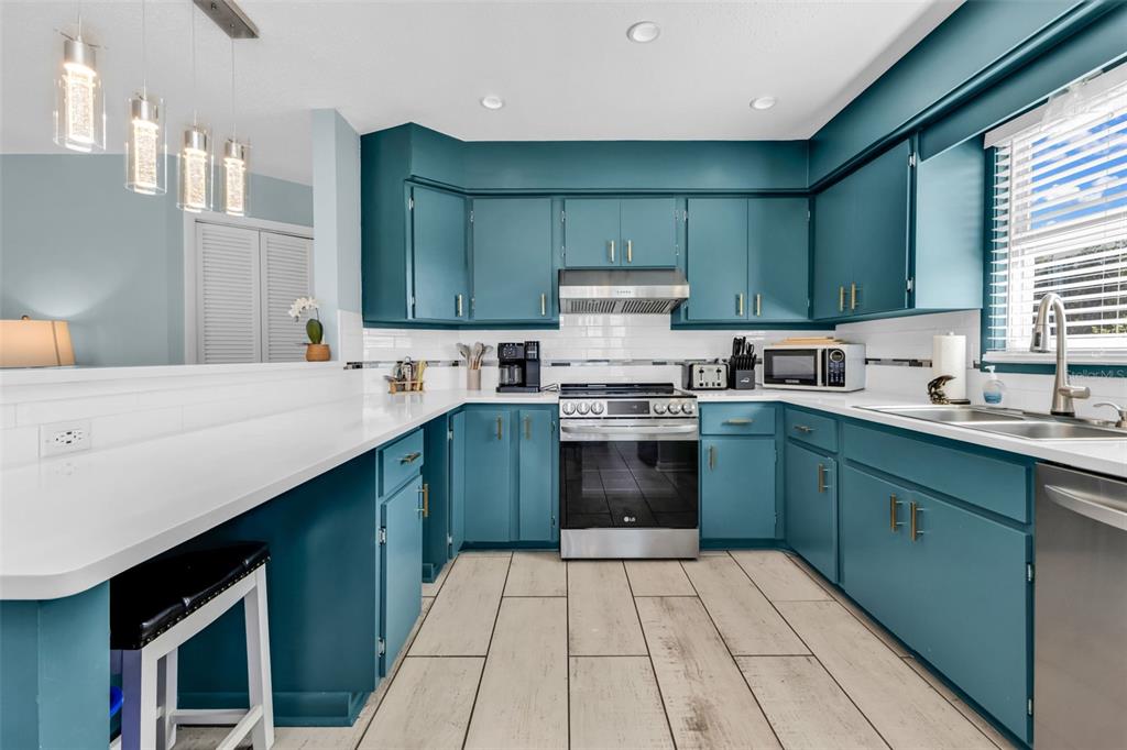 312 Bayshore Road Nokomis, FL 34275 - Photo 20 of 86