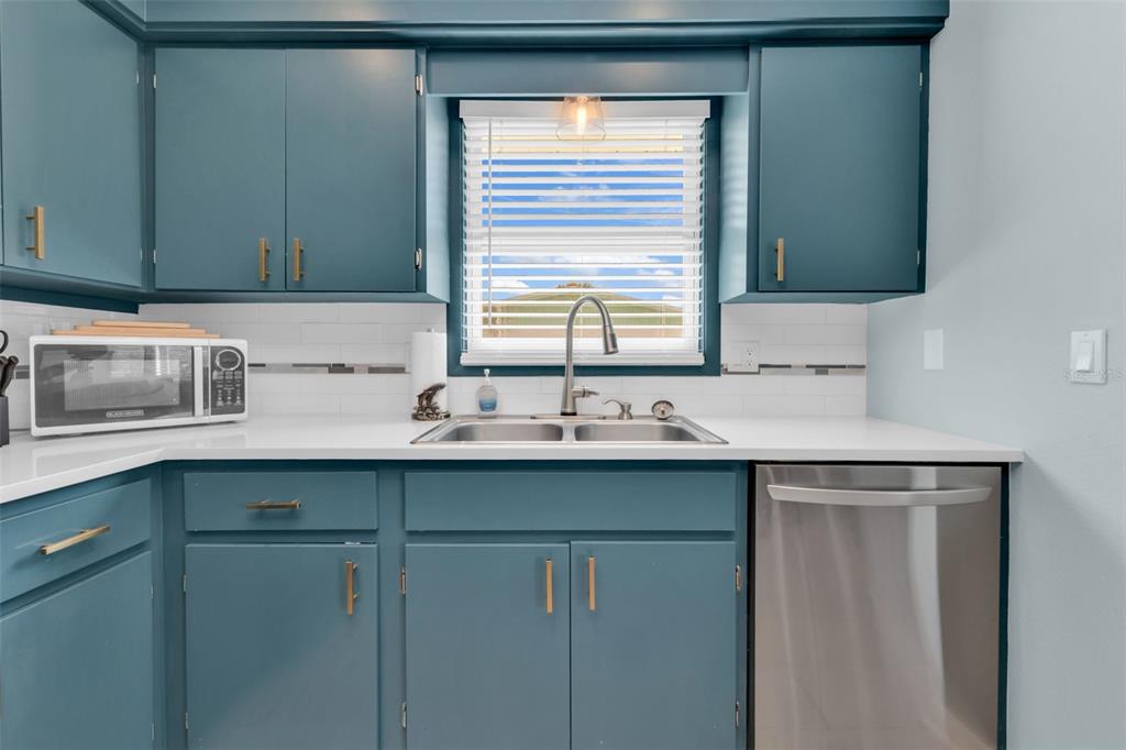 312 Bayshore Road Nokomis, FL 34275 - Photo 21 of 86