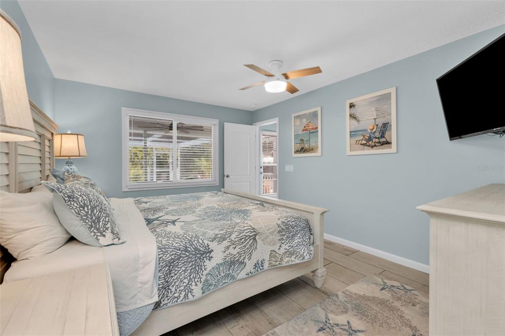 312 Bayshore Road Nokomis, FL 34275 - Photo 30 of 86