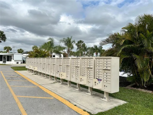 a view of a tennis court