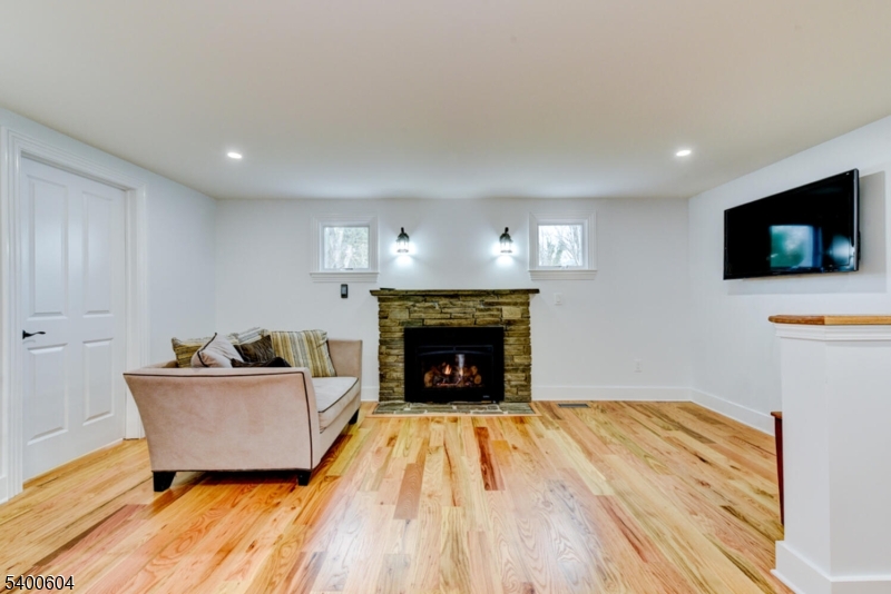 23 Amwell Road Millstone, NJ 08844 - Photo 9 of 28