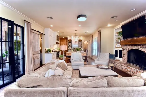 $699,000 | 154 Red Oak Lane, Dry Prong, LA 71423