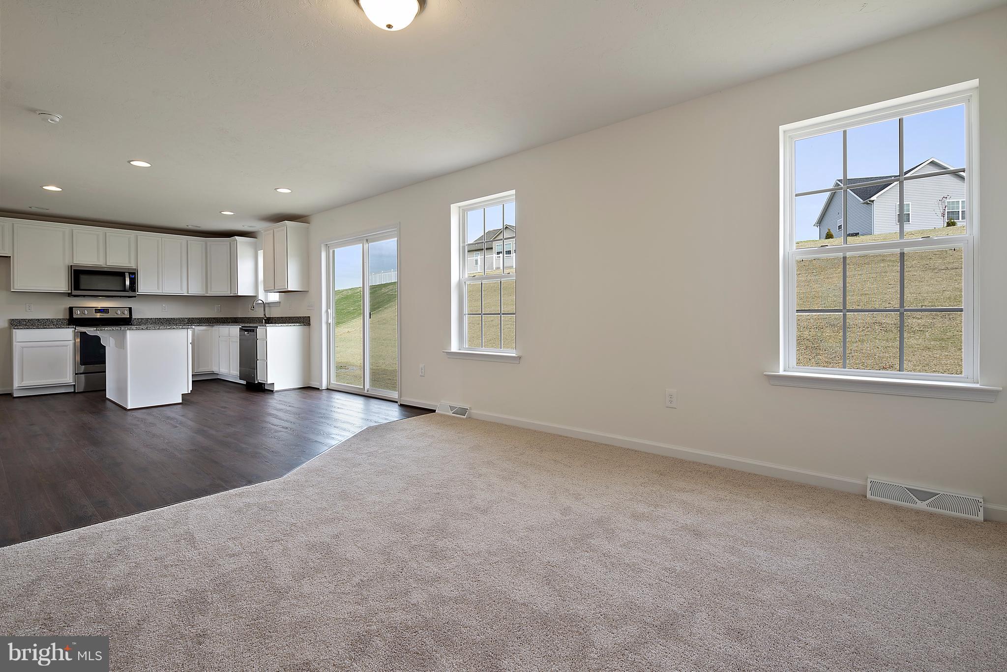 865 Ripple Drive, Unit 65 Hanover, PA 17331 - Photo 13 of 26 Family Room/Breakfast/Kitchen