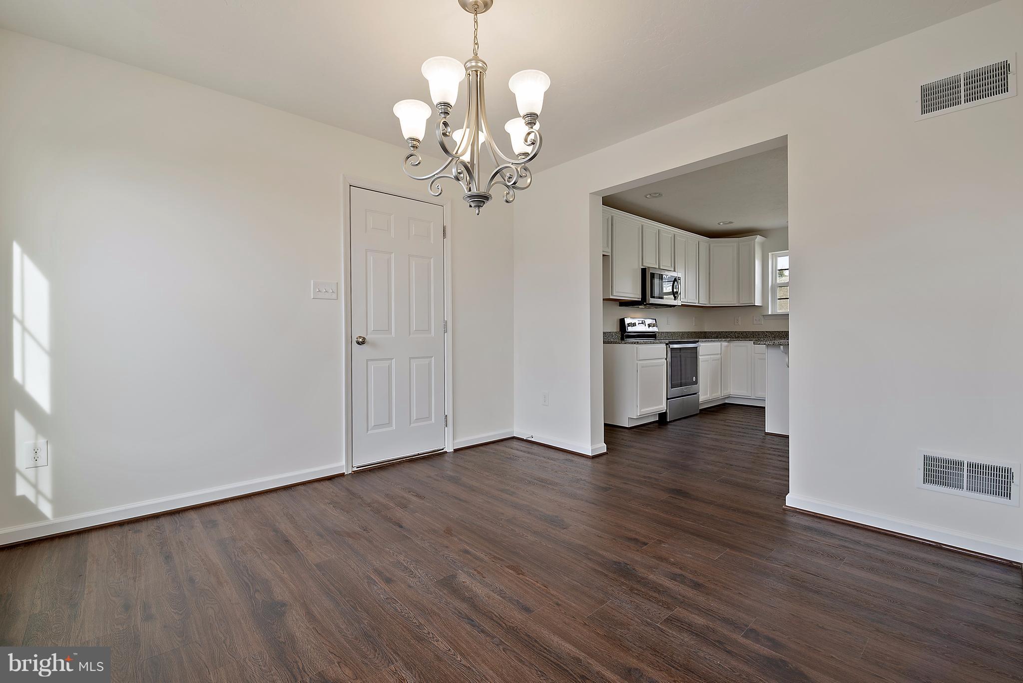 865 Ripple Drive, Unit 65 Hanover, PA 17331 - Photo 7 of 26 Dining Room