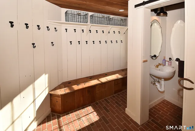 $650,000 | 483 N Road, Ashford, CT 06278