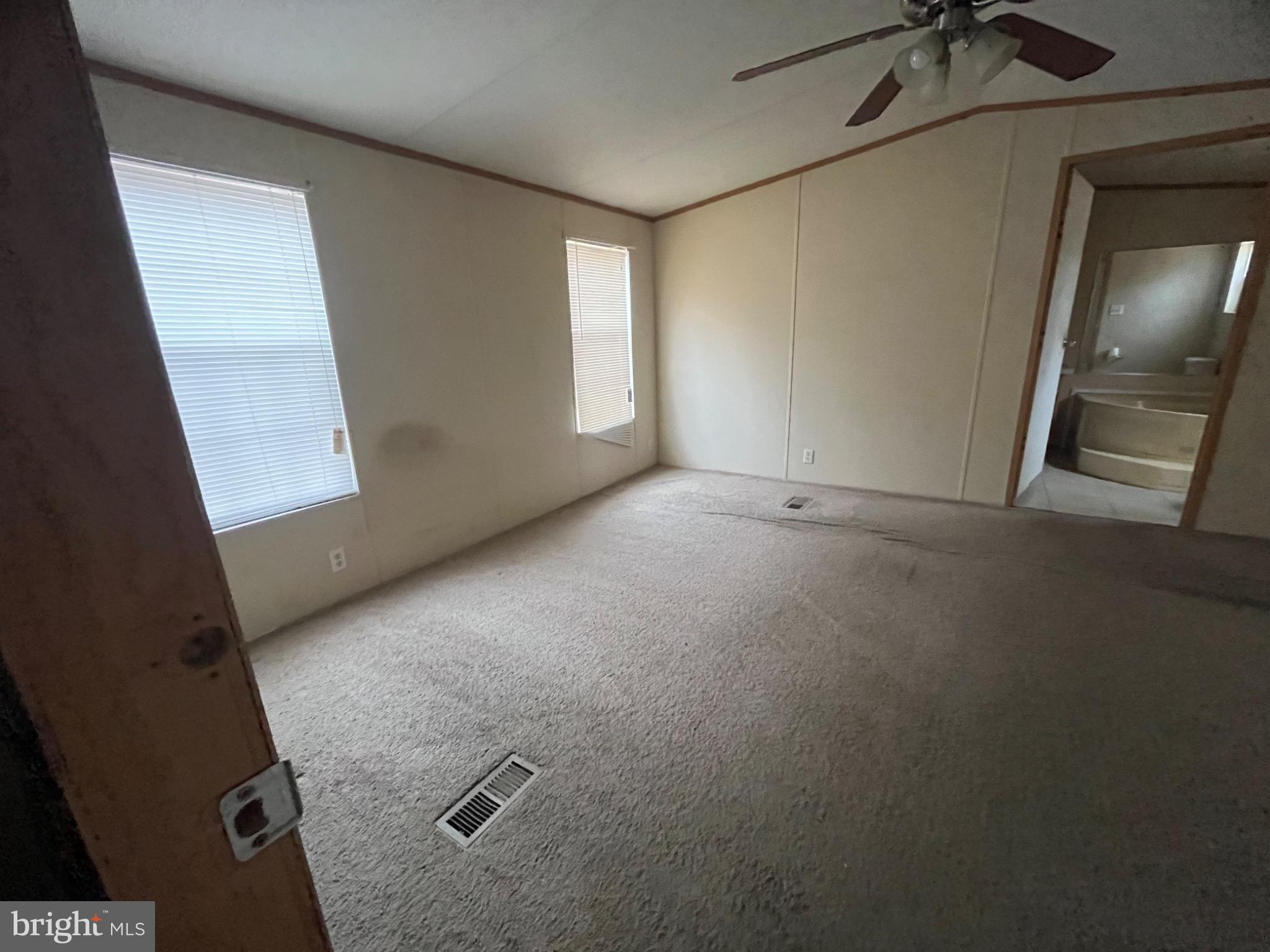 11498 Dry Bridge Road Ruther Glen, VA 22546 - Photo 9 of 15 Spacious room with natural light and potential.