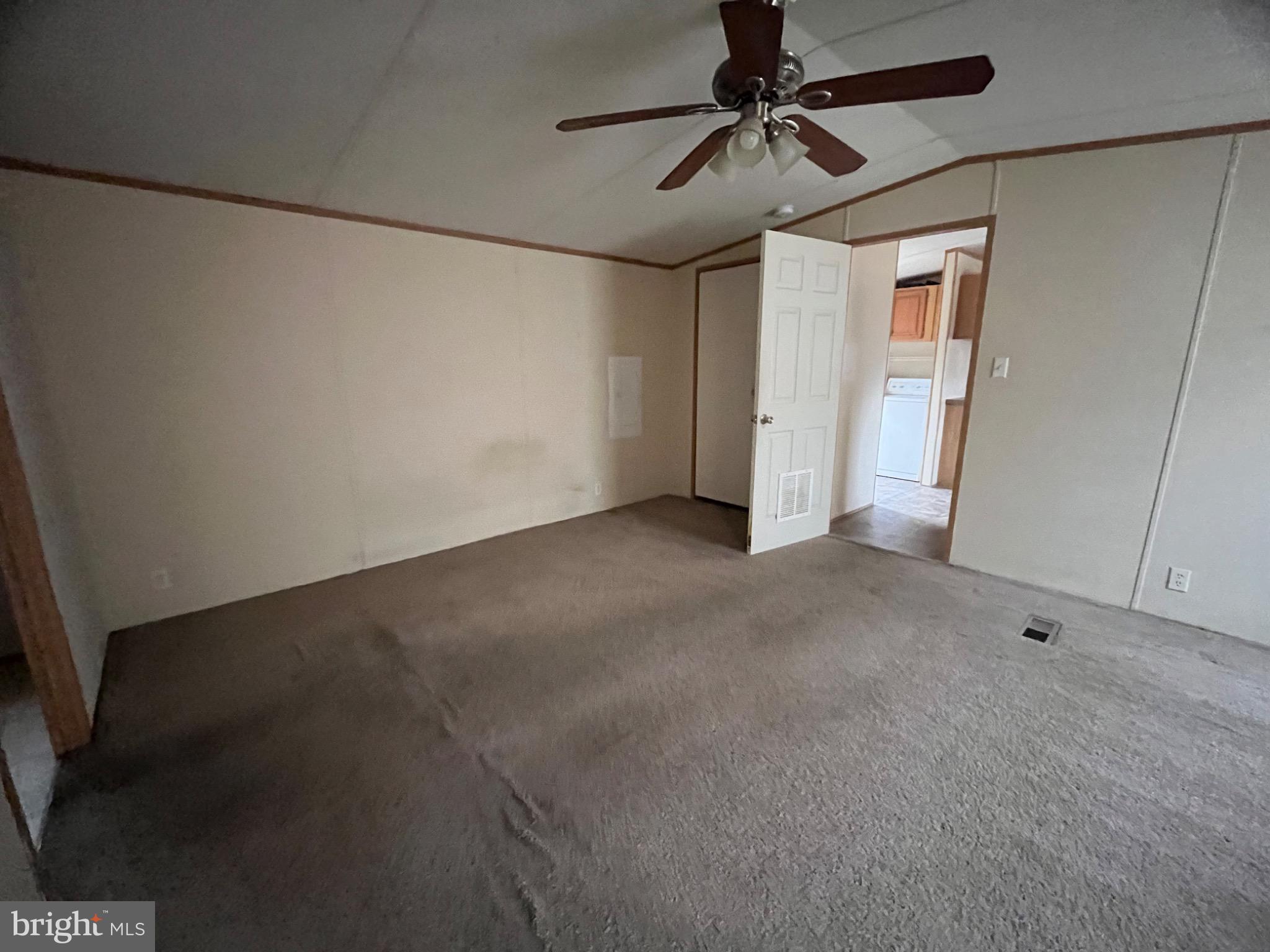 11498 Dry Bridge Road Ruther Glen, VA 22546 - Photo 10 of 15 Spacious room with inviting natural light.