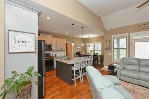 $499,900 | 727 North Russell Street, Portland, TN 37148