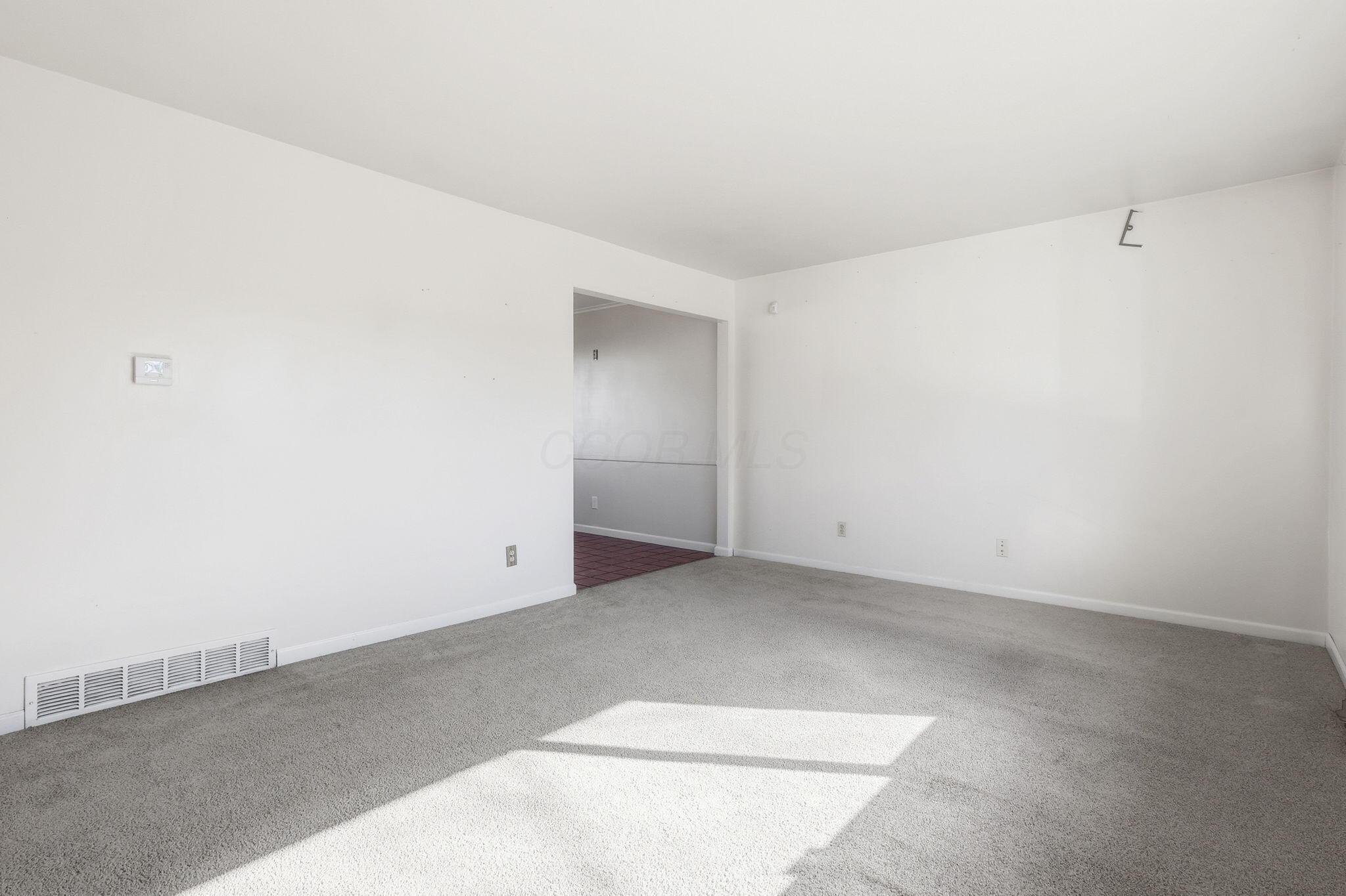 6050 Karl Road Columbus, OH 43229 - Photo 13 of 52 13-web-or-mls-G02A1681