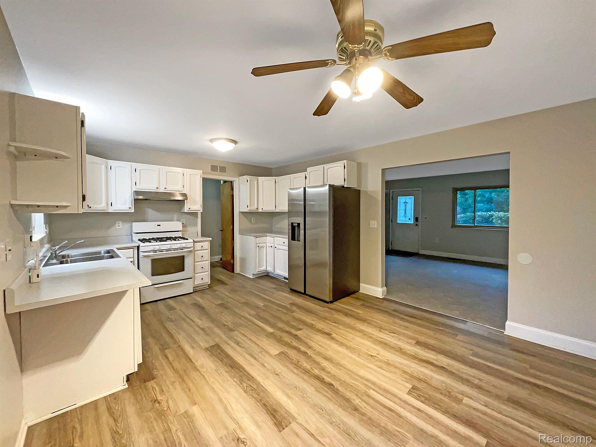 2947 Dearborn Avenue Rochester, MI 48309 - Photo 6 of 22 Gallery Image 6