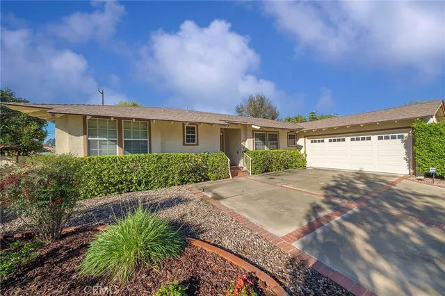 $989,000 | 1019 Lake Forest Drive, Claremont, CA 91711