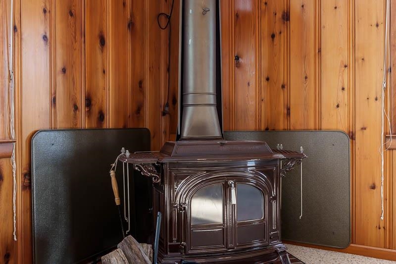 2686 Lundgren Road Pecatonica, IL 61063 - Photo 20 of 58 a close view of water heater