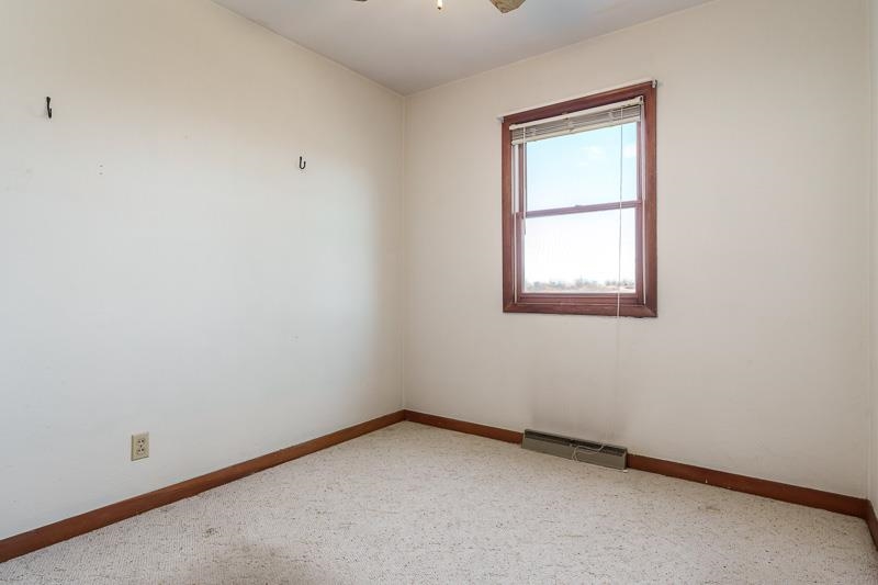 2686 Lundgren Road Pecatonica, IL 61063 - Photo 30 of 58 an empty room with a window
