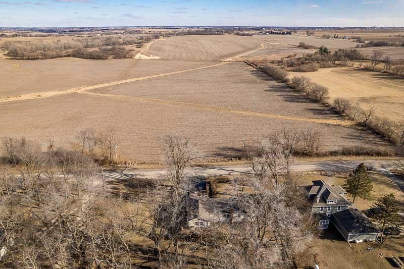 2686 Lundgren Road Pecatonica, IL 61063 - Photo 54 of 58 a view of an ocean and beach