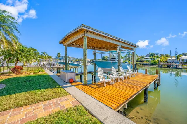 $1,600,000 | 539 Baywood Drive South, Dunedin, FL 34698