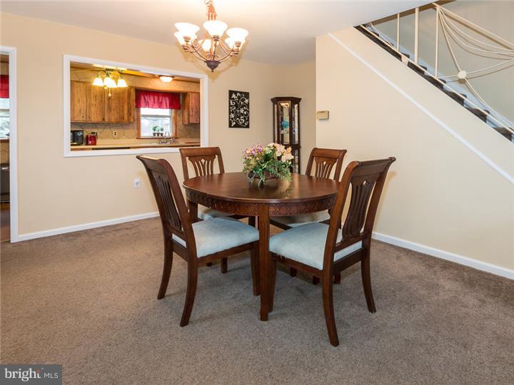 9005 Eastview Road Philadelphia, PA 19152 - Photo 6 of 21 Dining Room