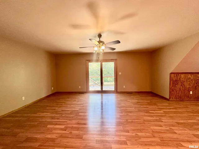 $174,999 | 602 South 4th Street, Dahlgren, IL 62828