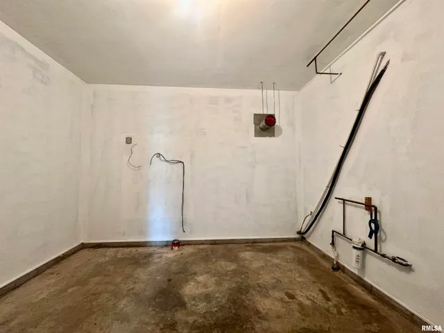 $174,999 | 602 South 4th Street, Dahlgren, IL 62828