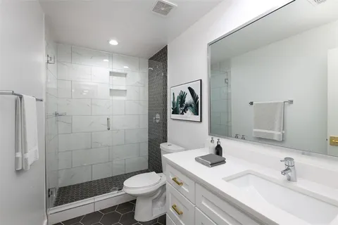 $425,000 | 1223 East Waco Avenue, Dallas, TX 75216