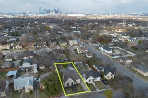 $425,000 | 1223 East Waco Avenue, Dallas, TX 75216