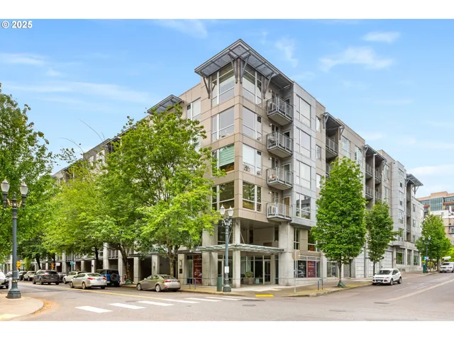 $385,000 | 1125 Northwest 9th Avenue, Unit 418, Portland, OR 97209