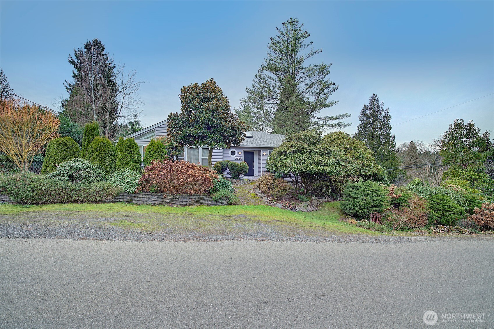 2559 Northeast 98th Street Seattle, WA 98115 - Photo 2 of 27