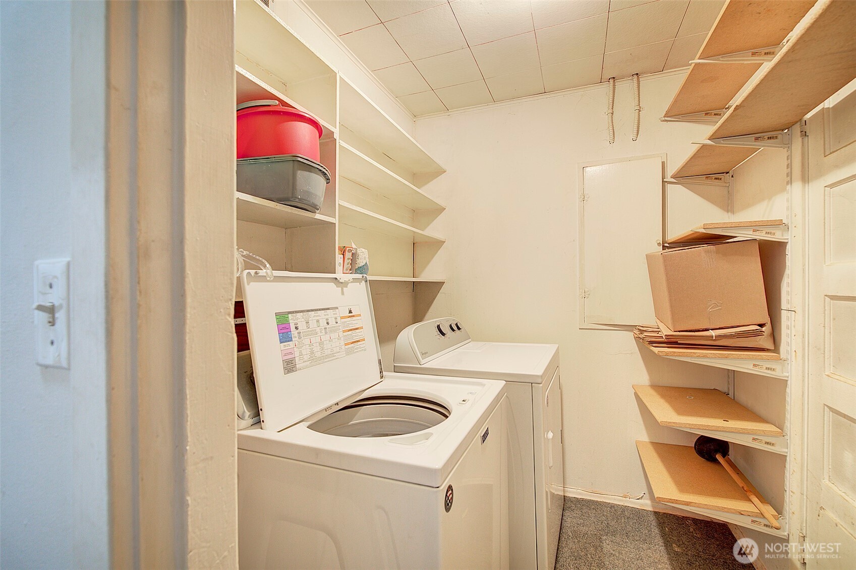 2559 Northeast 98th Street Seattle, WA 98115 - Photo 24 of 27