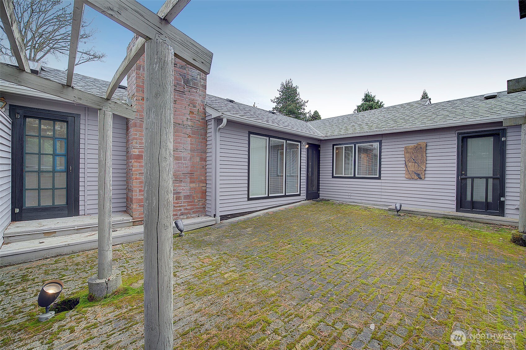 2559 Northeast 98th Street Seattle, WA 98115 - Photo 26 of 27