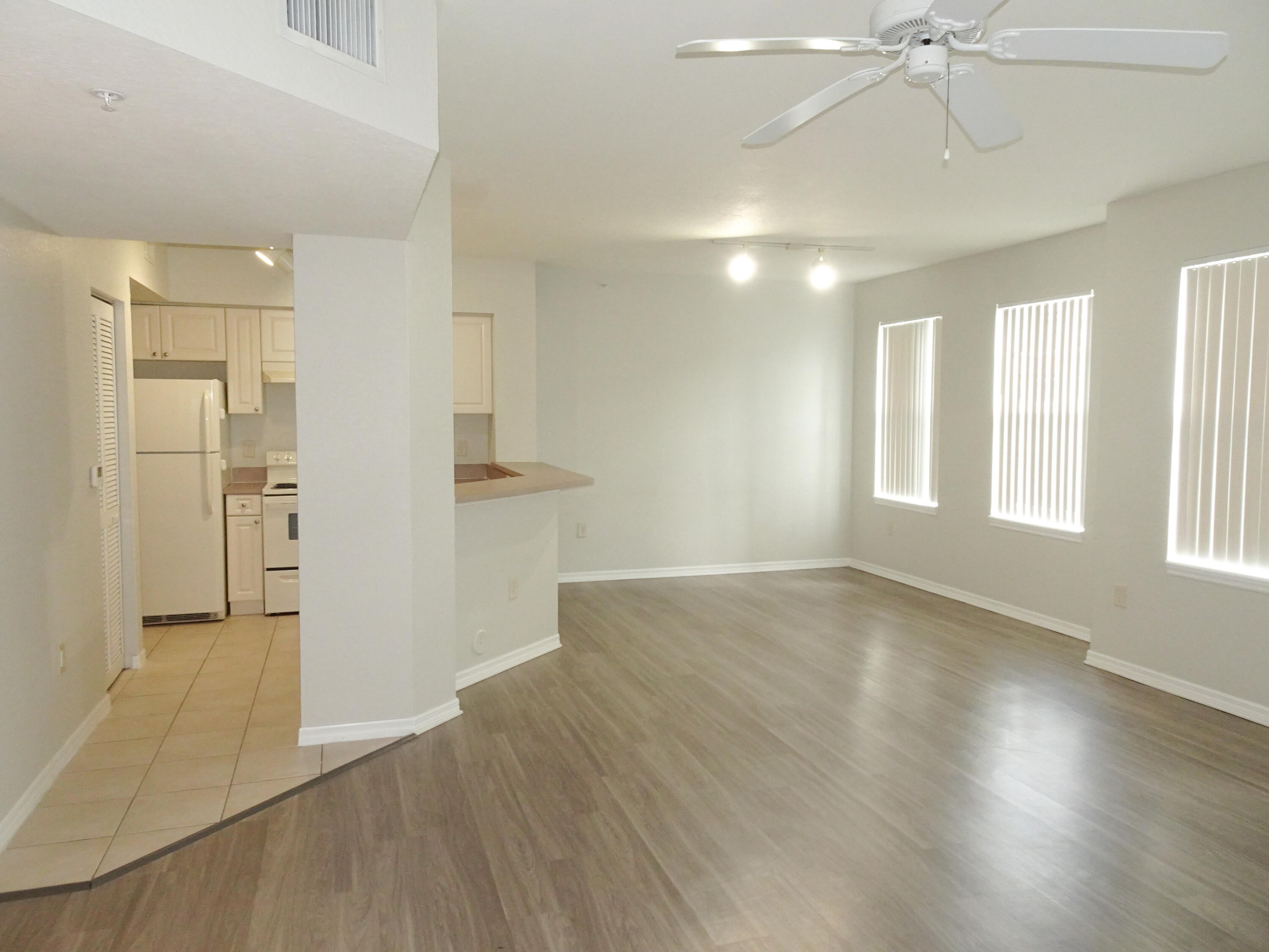 6460 West Sample Road, Unit 6460 Coral Springs, FL 33067 - Photo 4 of 20 DSC04482