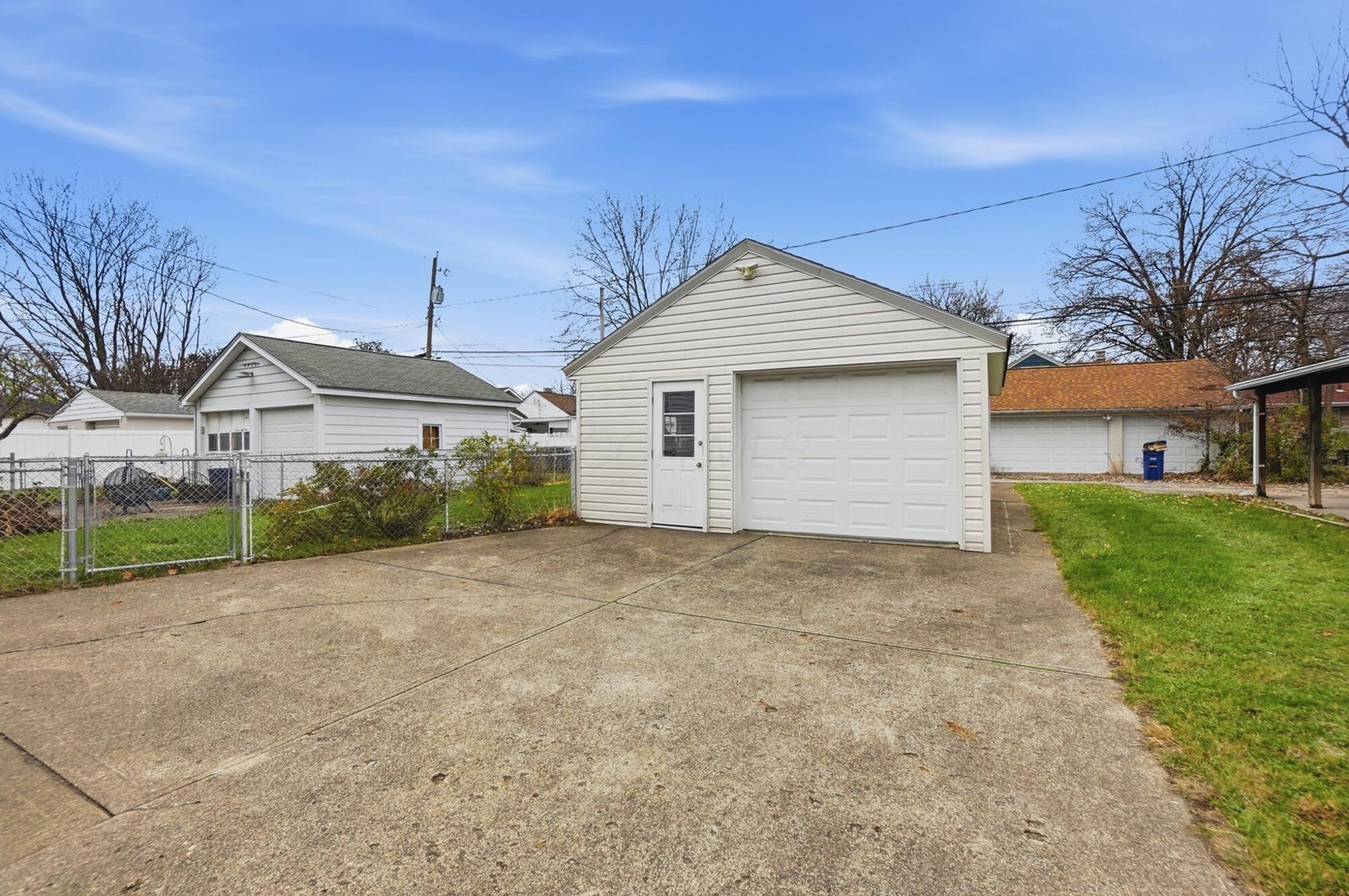 555 East Weber Road Columbus, OH 43202 - Photo 49 of 53 229