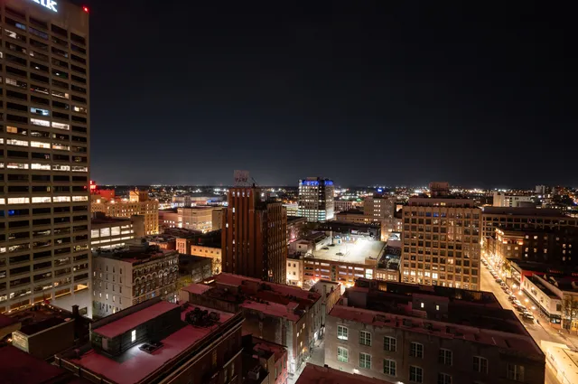 $274,900 | 127 Madison Avenue, Unit 701, Memphis, TN 38103