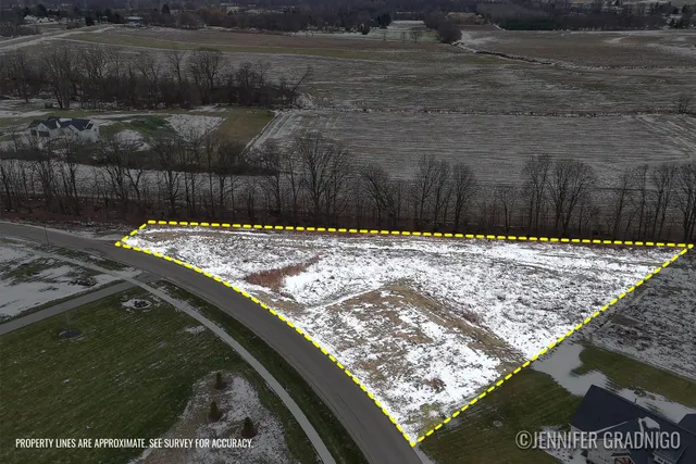 $1,200,000 | 3712 Shoreside Court, Hudsonville, MI 49426