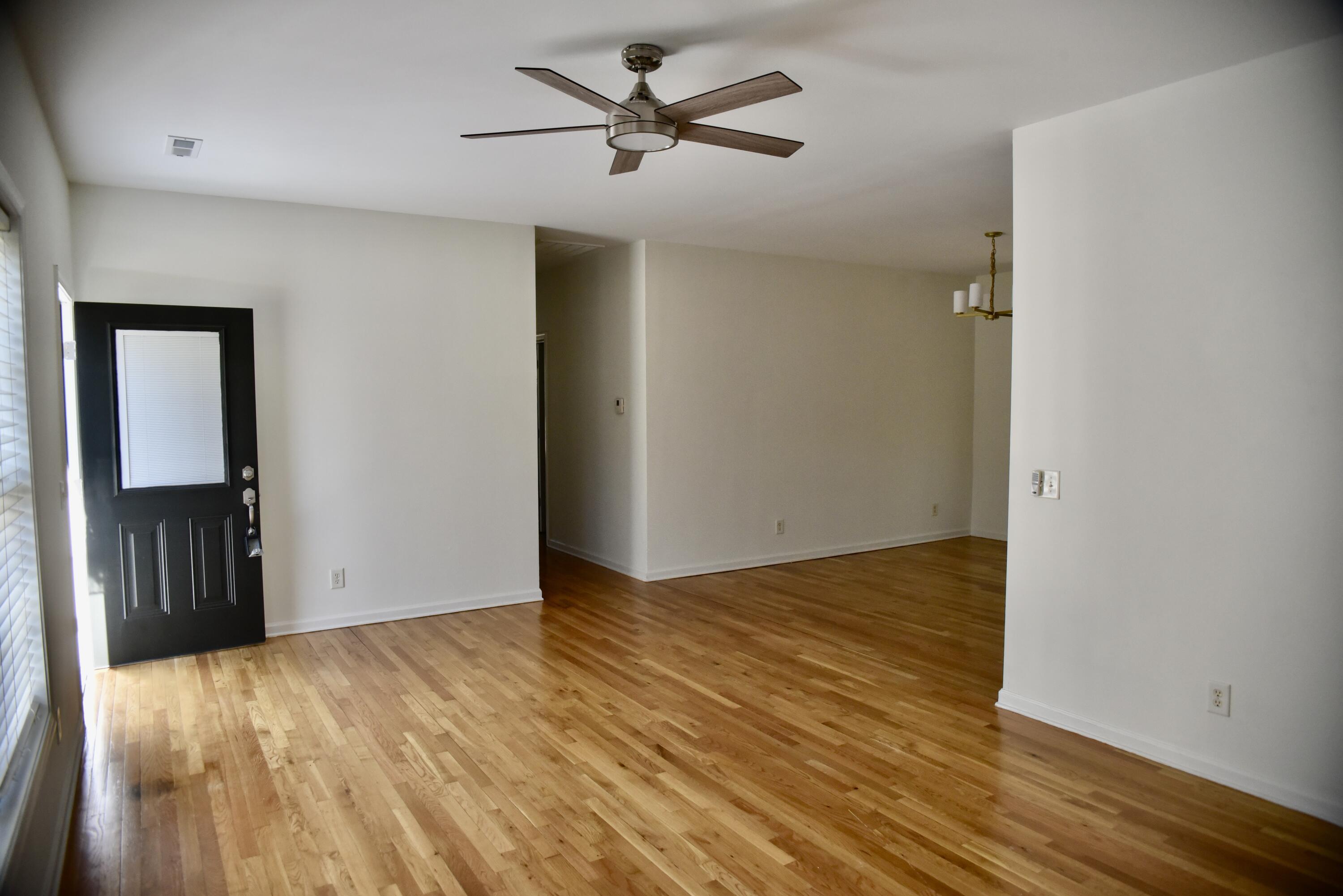 830 Jordan Street James Island, SC 29412 - Photo 6 of 34 DSC_2126