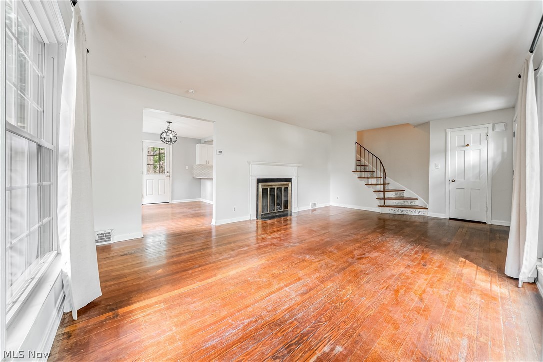 3187 Rumson Road Cleveland Heights, OH 44118 - Photo 4 of 21 Gallery Image 4