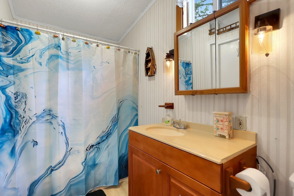 2 Wendy Way Merrimac, MA 01860 - Photo 15 of 23