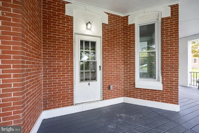 $1,695 | 554 Main Street, Unit 4, Royersford, PA 19468