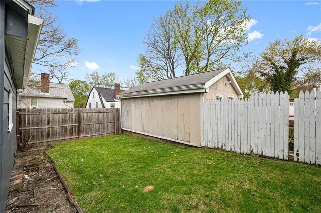 1716 Davidson Street Aliquippa, PA 15001 - Photo 29 of 34 a view of a backyard with a tree