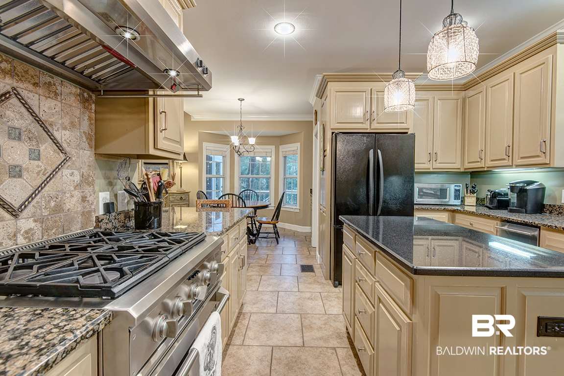 10 St Charles Place Daphne, AL 36526 - Photo 4 of 46