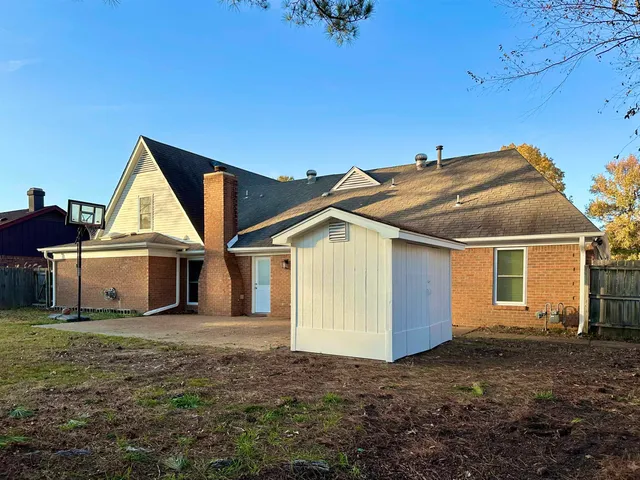 $289,000 | 7475 Kingsland Drive, Memphis, TN 38125