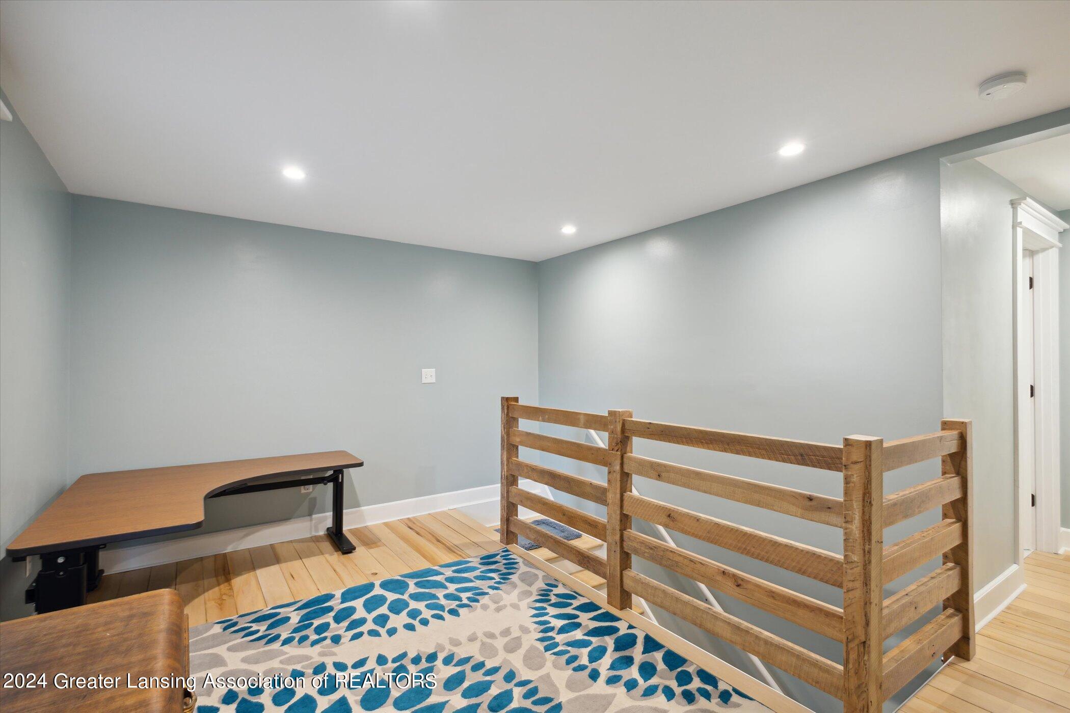 4469 Dell Road Lansing, MI 48911 - Photo 26 of 42 28-4469-Dell-Rd-Lansing-MI-48911-WindowS