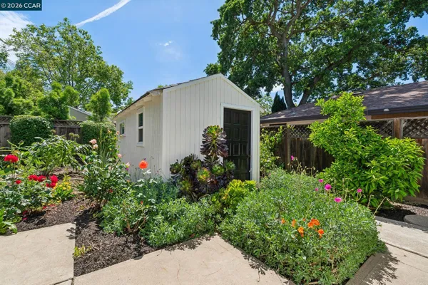 $880,000 | 125 Luella Drive, Pleasant Hill, CA 94523