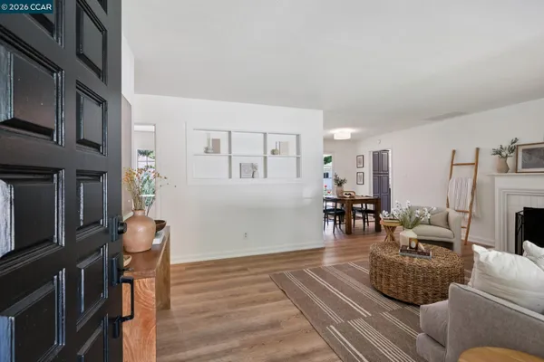 $880,000 | 125 Luella Drive, Pleasant Hill, CA 94523