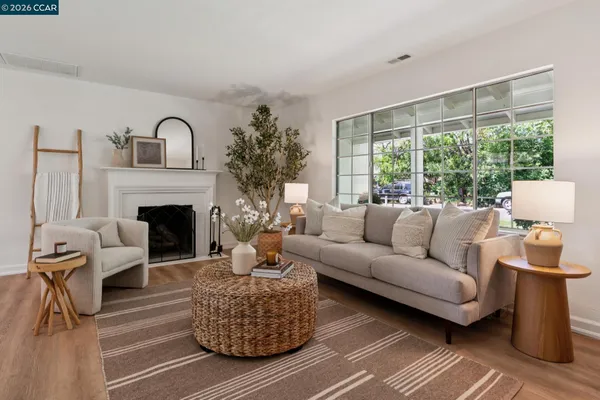 $880,000 | 125 Luella Drive, Pleasant Hill, CA 94523