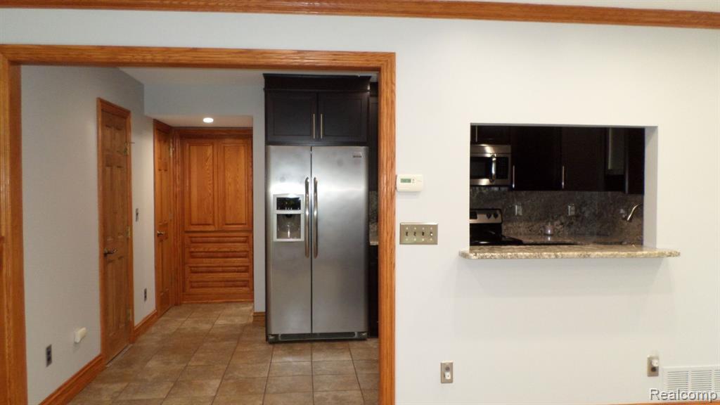 50561 Maurice Road, Unit 22 New Baltimore, MI 48047 - Photo 9 of 42