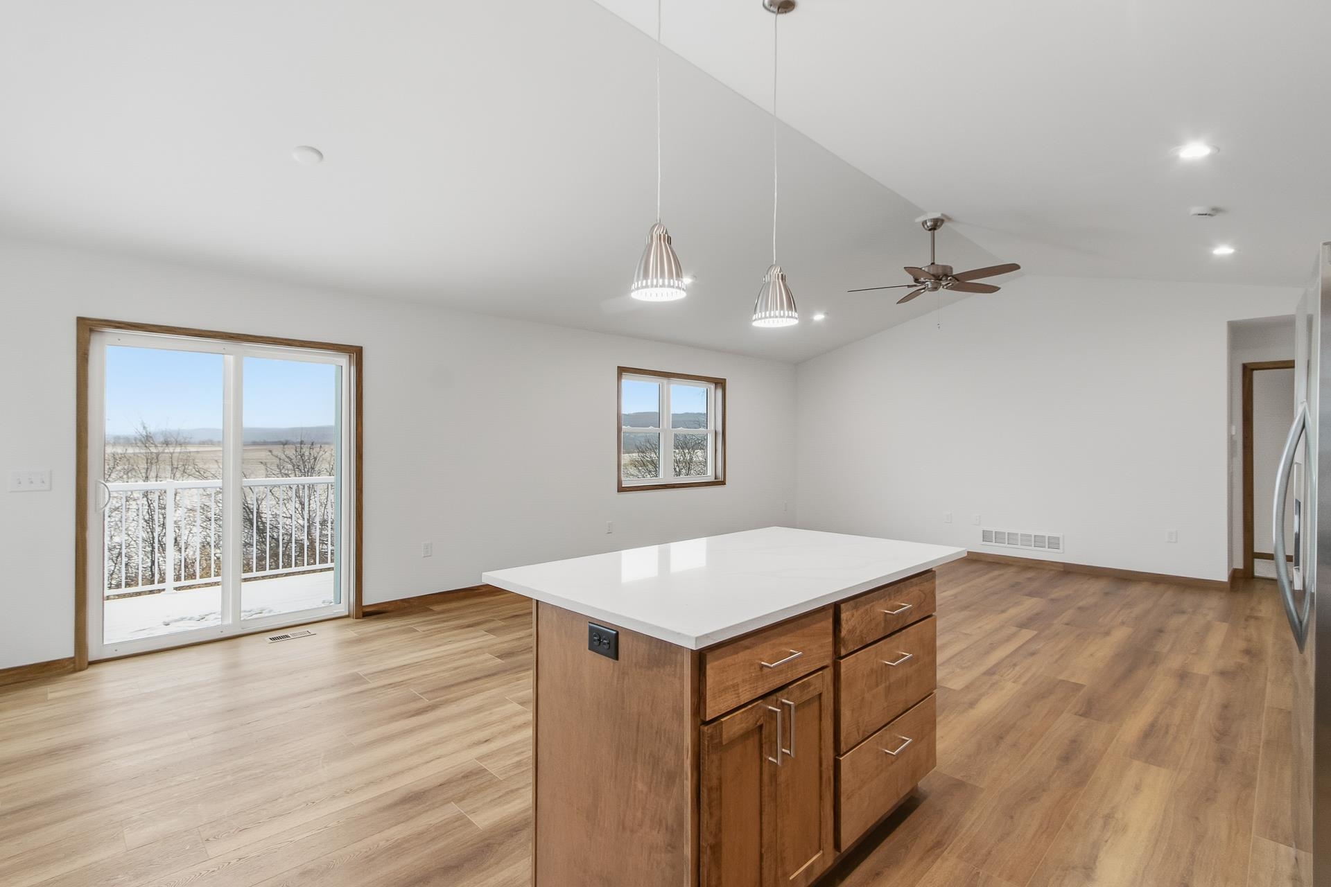 624 Roosevelt Street Baraboo, WI 53913 - Photo 6 of 22