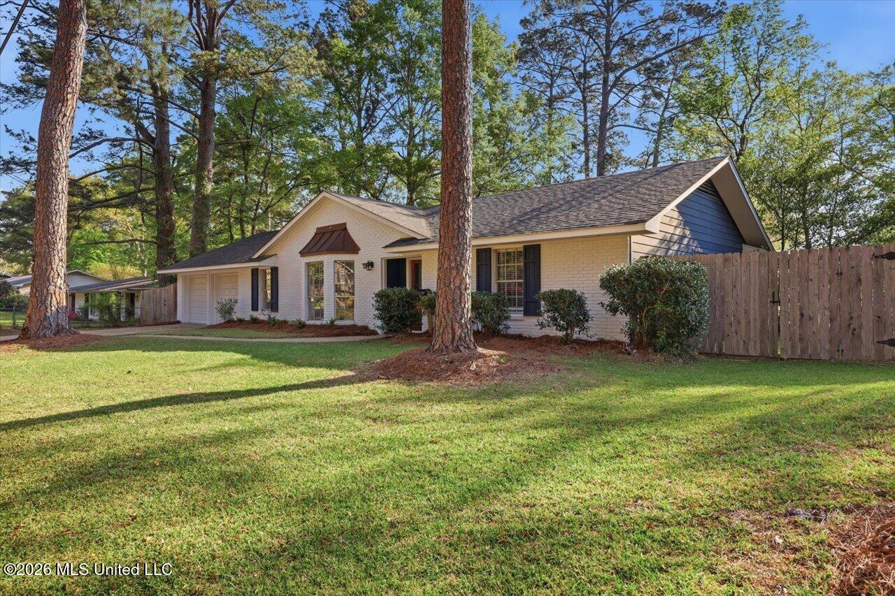 4626 Hazelwood Drive Jackson, MS 39211 - Photo 2 of 31 03-4626 Hazelwood Dr _ Home Tours MS
