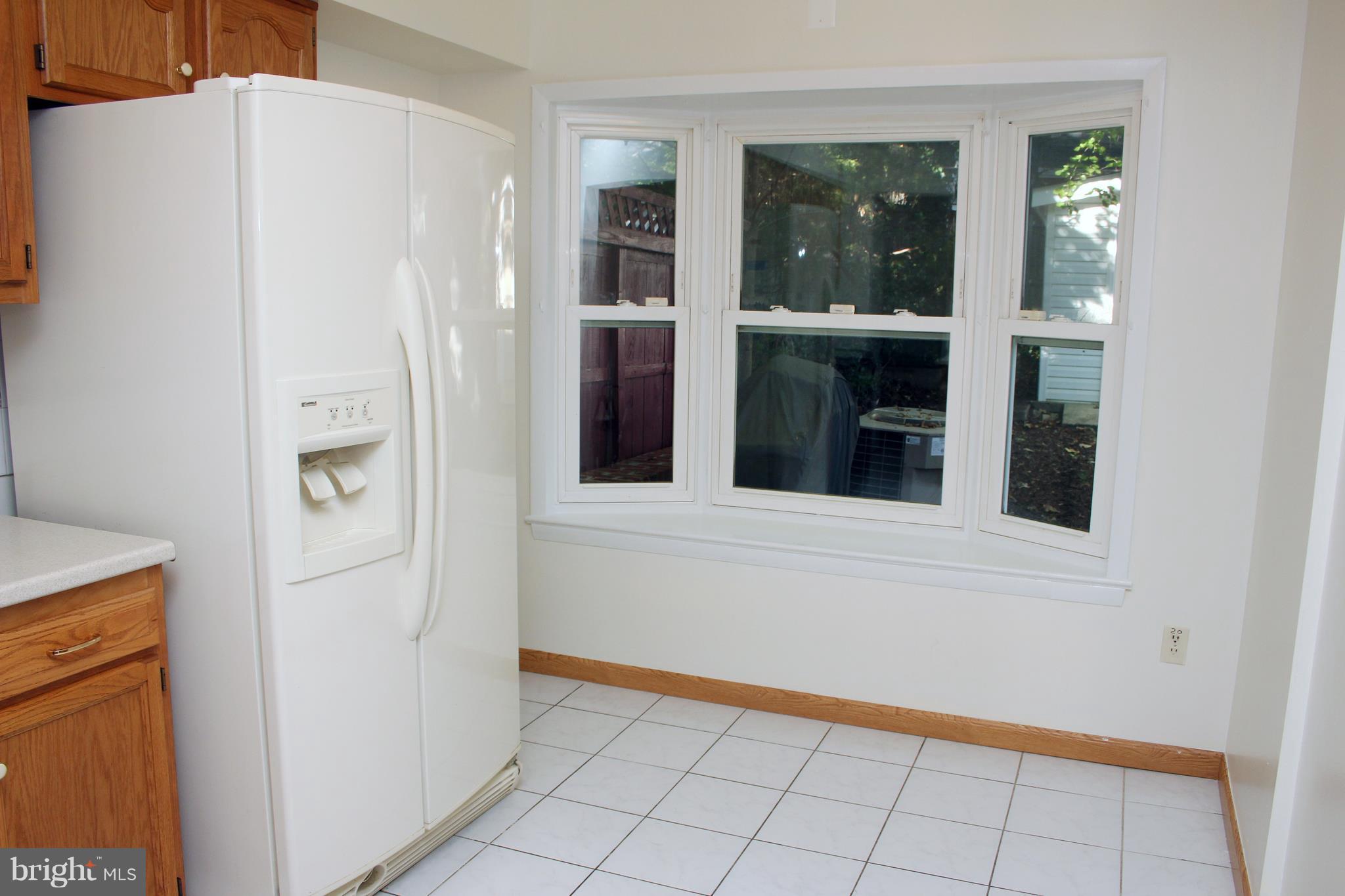 8807 Arliss Street Silver Spring, MD 20901 - Photo 11 of 30 Kitchen
