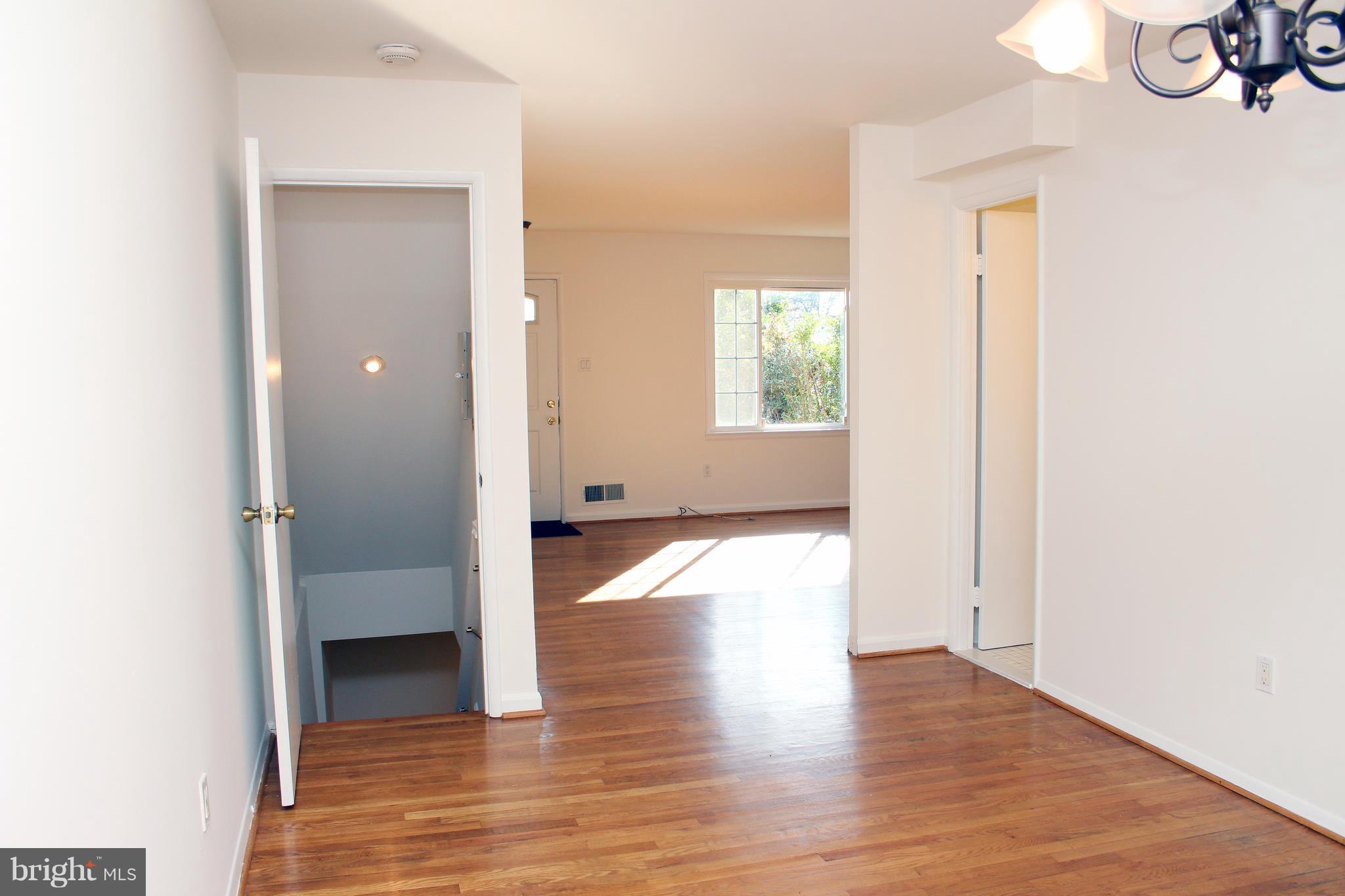 8807 Arliss Street Silver Spring, MD 20901 - Photo 7 of 30 Interior (General)